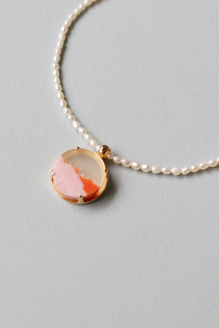 Circle Pendant Pearl Necklace