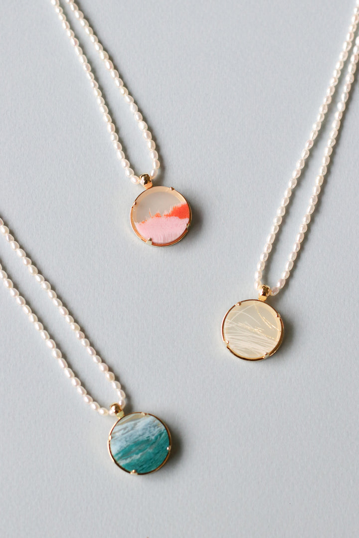 Circle Pendant Pearl Necklace