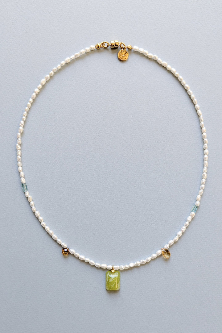 HONEYDEW PENDANT NECKLACE